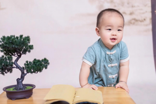 借卵生子咨询怀孕初期感觉嗓子眼堵